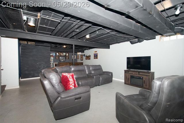 29931 Rosslyn Avenue, Garden City, MI 48135