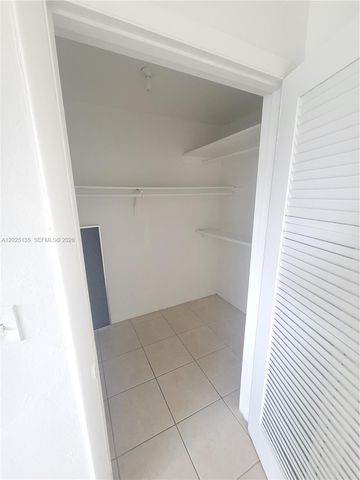 11960 NE 19th Drive 16, North Miami, FL 33181