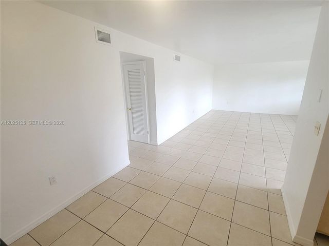 11960 NE 19th Drive 16, North Miami, FL 33181