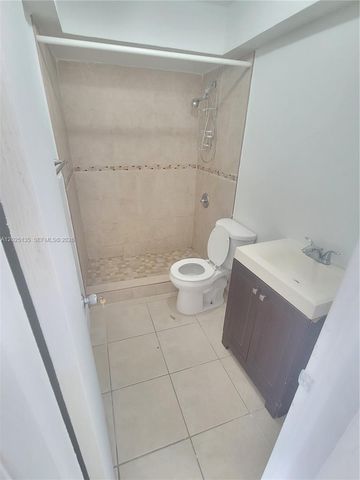11960 NE 19th Drive 16, North Miami, FL 33181