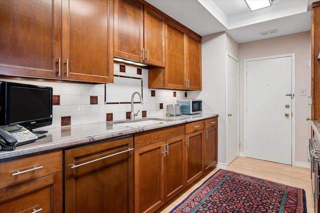 6335 W Northwest Highway 1117, Dallas, TX 75225