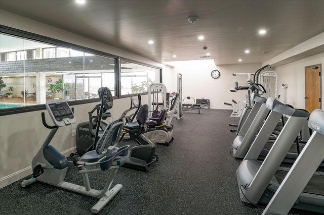 6335 W Northwest Highway 1117, Dallas, TX 75225
