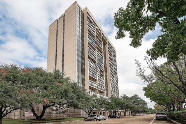6335 W Northwest Highway 1117, Dallas, TX 75225
