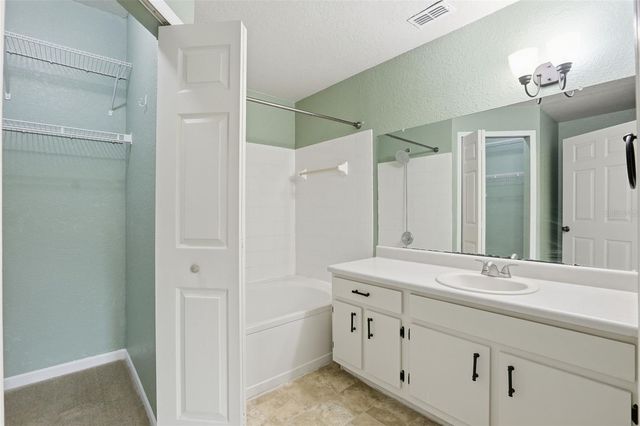 13103 MULBERRY PARK DRIVE 829, Orlando, FL 32821