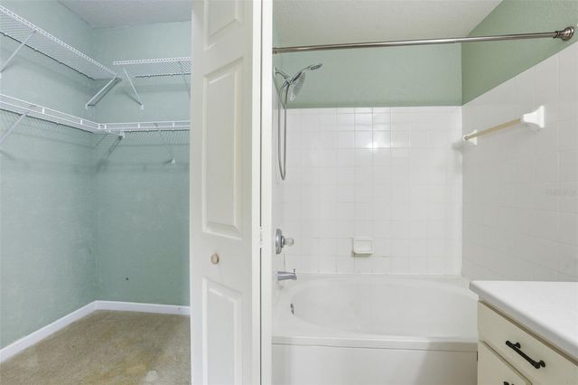 13103 MULBERRY PARK DRIVE 829, Orlando, FL 32821