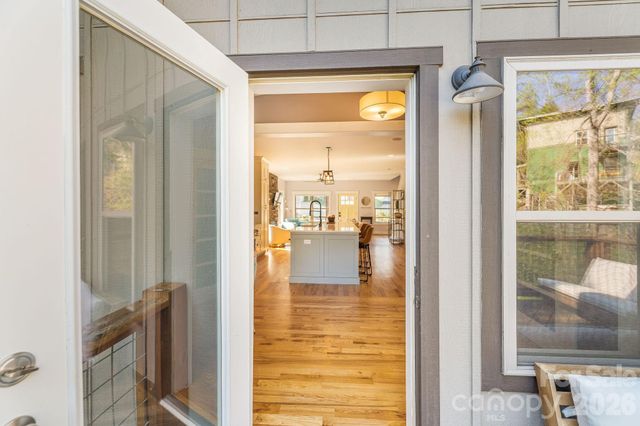 156 Bradley Street, Asheville, NC 28806