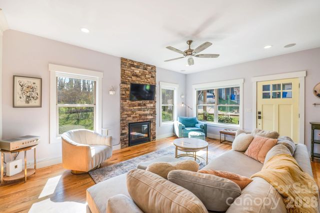 156 Bradley Street, Asheville, NC 28806