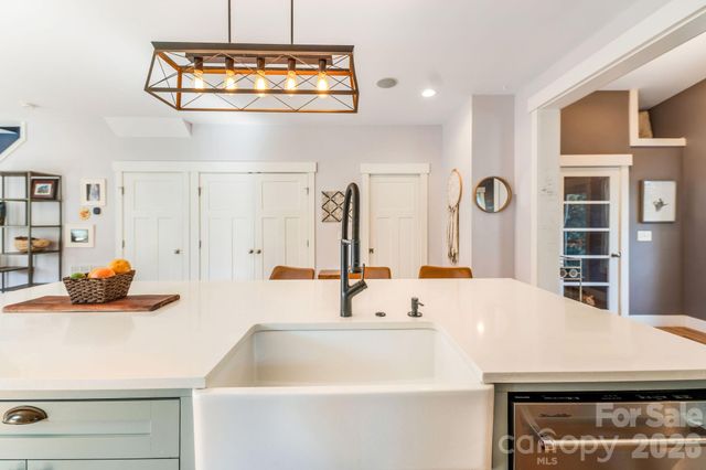 156 Bradley Street, Asheville, NC 28806