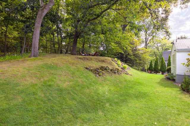 154 Bellingham Rd, Brookline, MA 02467