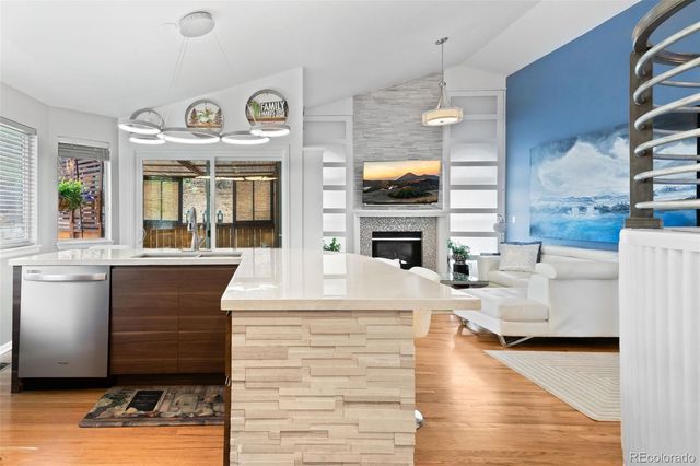 9235 W Hinsdale Place, Littleton, CO 80128