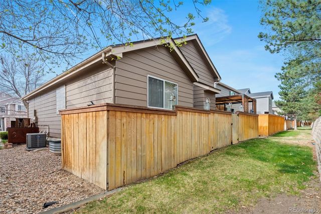 9235 W Hinsdale Place, Littleton, CO 80128