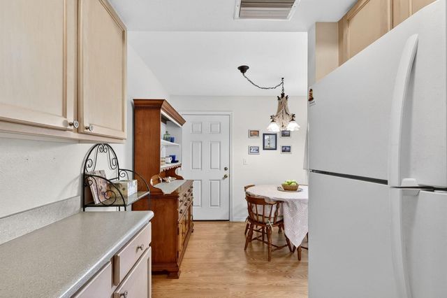 2929 SE Ocean Boulevard M4, Stuart, FL 34996
