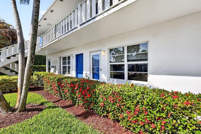 2929 SE Ocean Boulevard M4, Stuart, FL 34996