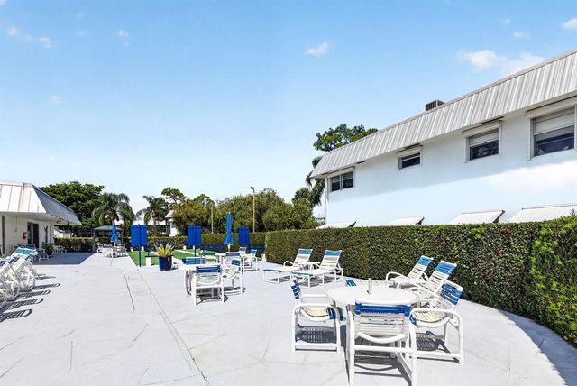 2929 SE Ocean Boulevard M4, Stuart, FL 34996