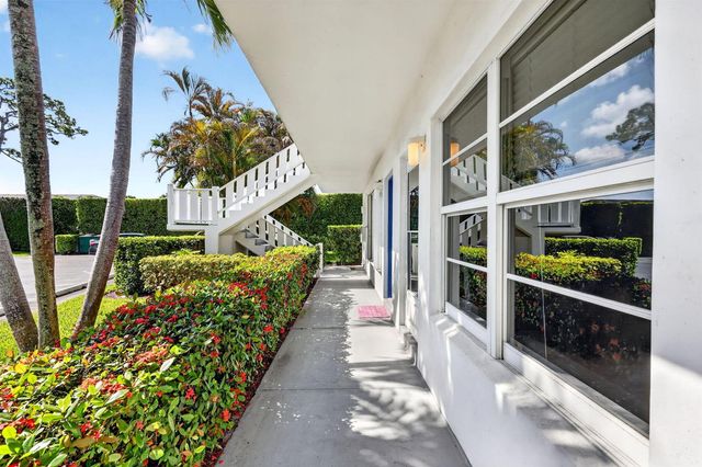 2929 SE Ocean Boulevard M4, Stuart, FL 34996