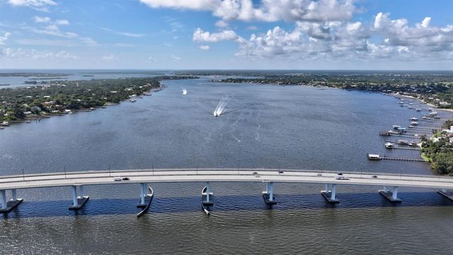 2929 SE Ocean Boulevard M4, Stuart, FL 34996