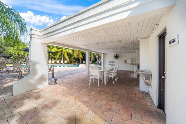 2160 SW 16th Ave 417, Miami, FL 33145