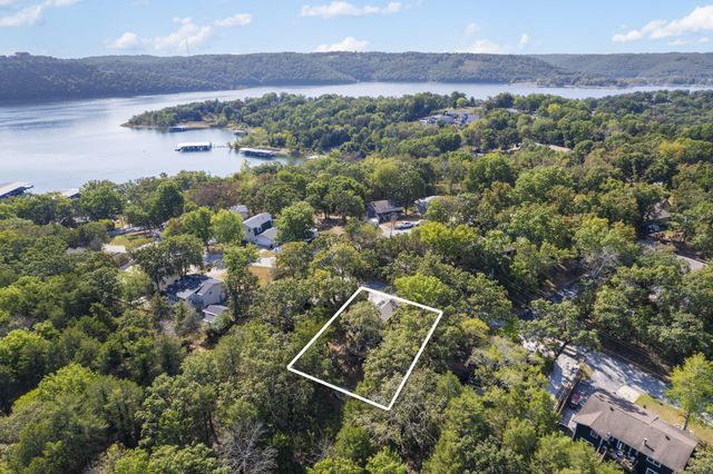 311 Skipper Drive, Kimberling City, MO 65686