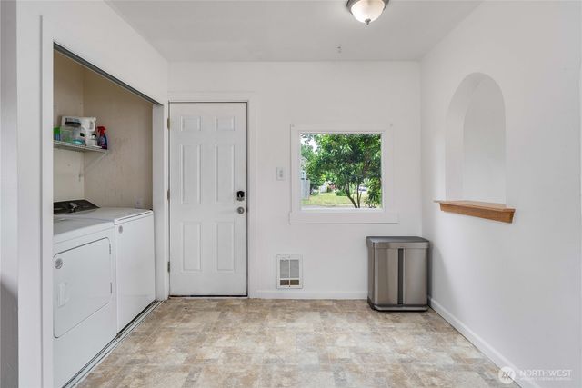 3802 S Ainsworth Avenue, Tacoma, WA 98418