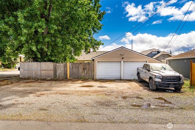 3802 S Ainsworth Avenue, Tacoma, WA 98418
