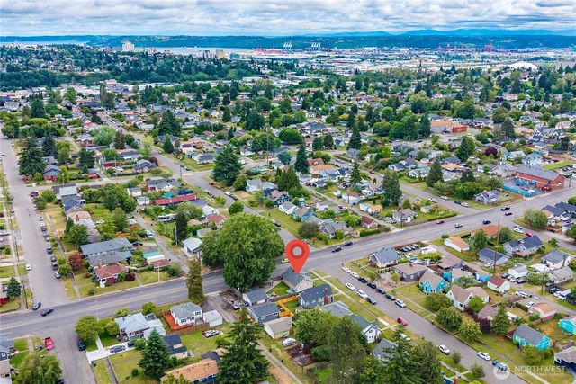 3802 S Ainsworth Avenue, Tacoma, WA 98418