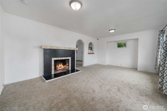 3802 S Ainsworth Avenue, Tacoma, WA 98418