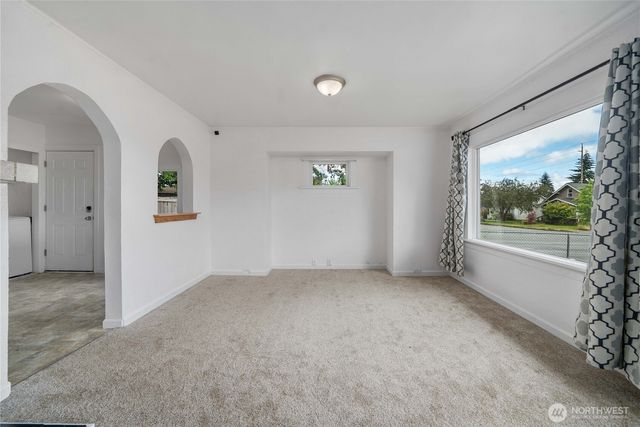 3802 S Ainsworth Avenue, Tacoma, WA 98418