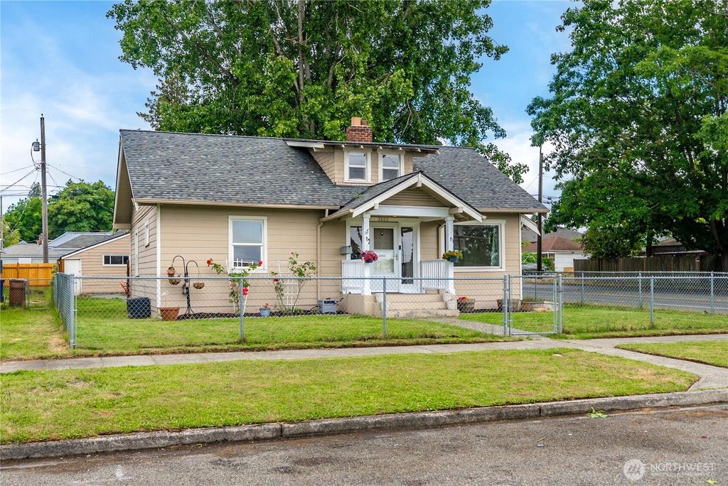 3802 S Ainsworth Avenue, Tacoma, WA 98418