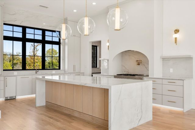 332 Longview Place, Heath, TX 75032