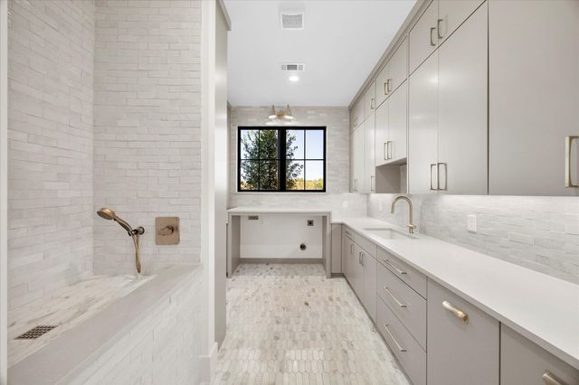 332 Longview Place, Heath, TX 75032