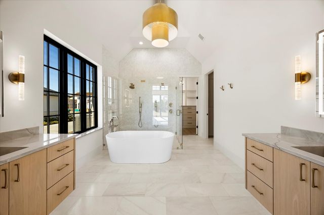 332 Longview Place, Heath, TX 75032