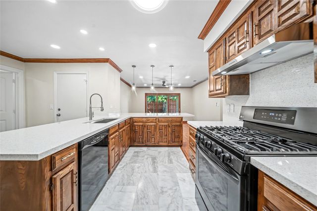 13407 Hedgeapple Drive, Dallas, TX 75243