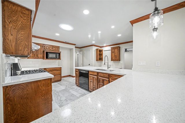 13407 Hedgeapple Drive, Dallas, TX 75243