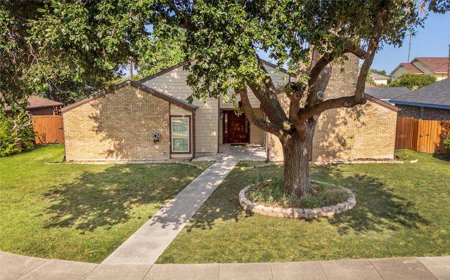 13407 Hedgeapple Drive, Dallas, TX 75243