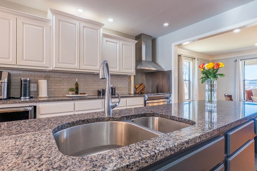 Image 7 of property listing at 2029 American Legion Road, San Angelo, TX 76904