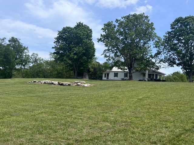 5006 Rock Springs Rd, Smyrna, TN 37167