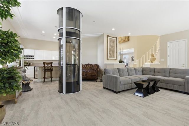 23 Sawgrass Court, Las Vegas, NV 89113