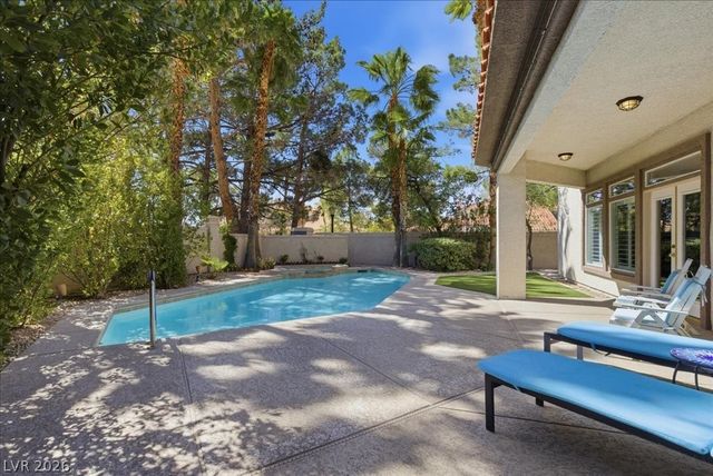 23 Sawgrass Court, Las Vegas, NV 89113