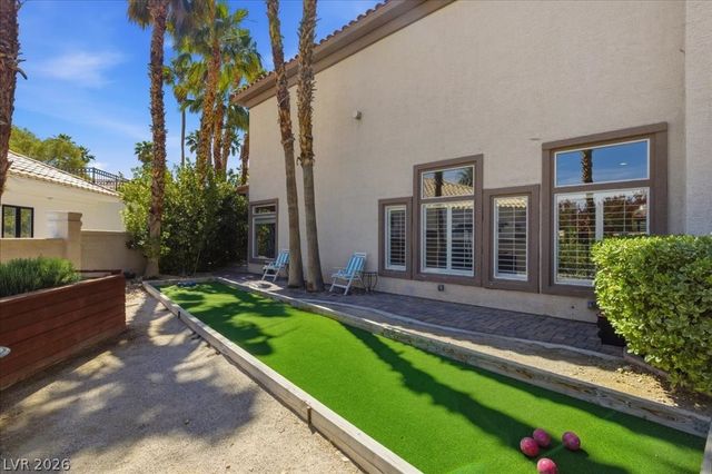 23 Sawgrass Court, Las Vegas, NV 89113