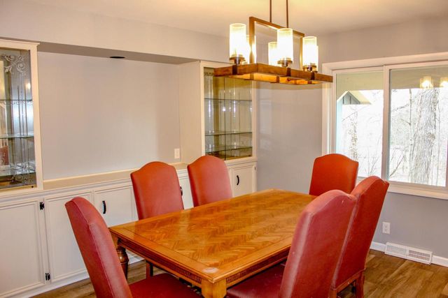 W3490 Oakwood DRIVE, Lake Geneva, WI 53147