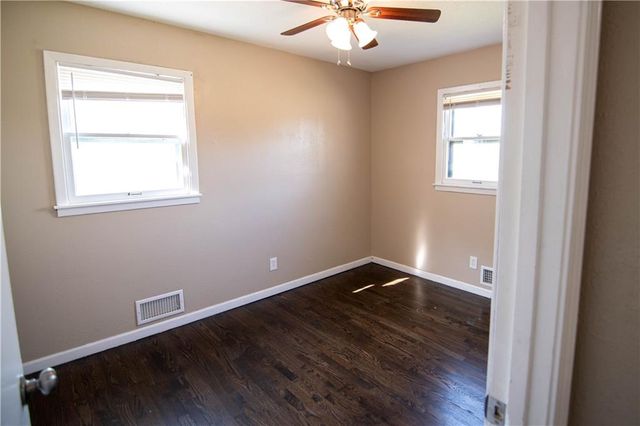 13112 Winchester Avenue, Grandview, MO 64030