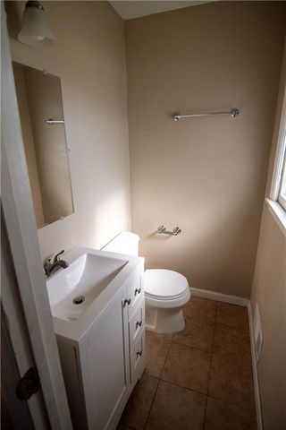 13112 Winchester Avenue, Grandview, MO 64030