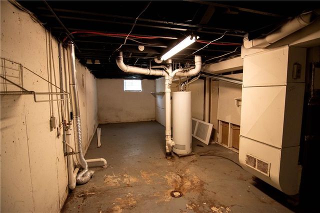 13112 Winchester Avenue, Grandview, MO 64030