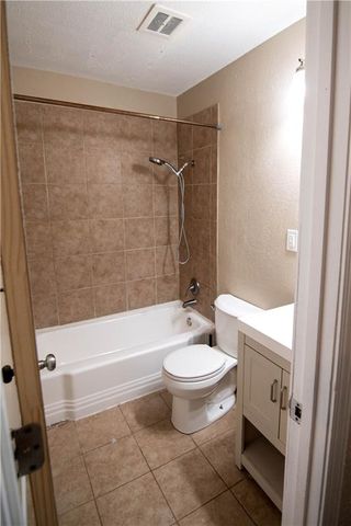 13112 Winchester Avenue, Grandview, MO 64030