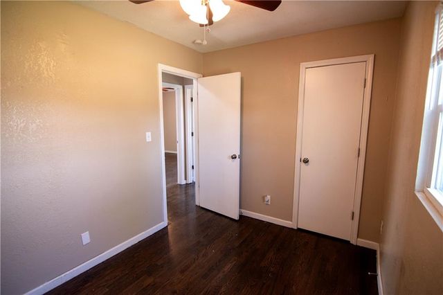 13112 Winchester Avenue, Grandview, MO 64030