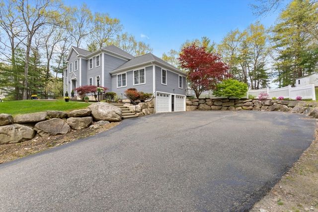 111 Flint Farm Rd, Middleton, MA 01949