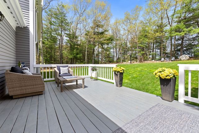 111 Flint Farm Rd, Middleton, MA 01949