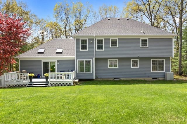 111 Flint Farm Rd, Middleton, MA 01949