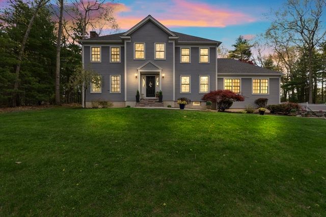 111 Flint Farm Rd, Middleton, MA 01949