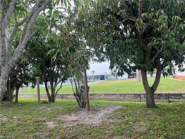 3580 Celestial WAY, North Fort Myers, FL 33903